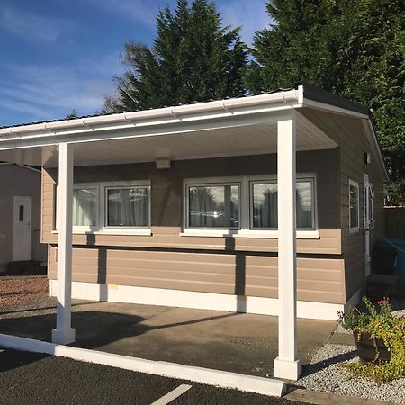 2 Bedroom Self-Catering Chalet Stepps Exterior photo